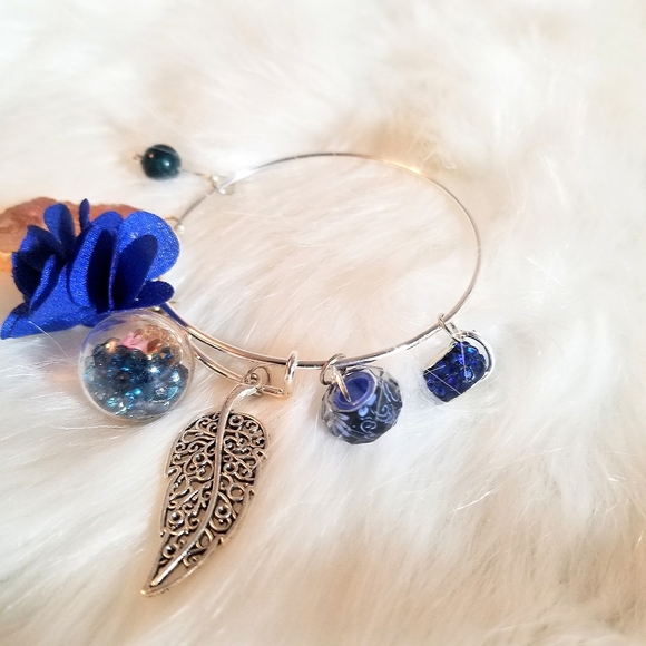 TEESAN Japanese Braclet/Bangle with Carved Stone and Crystal Ball Charms - Picture 3 of 4